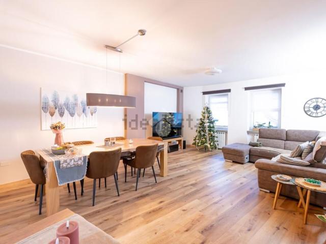 Appartamento in vendita di 271 m² in Piazza di San Floriano