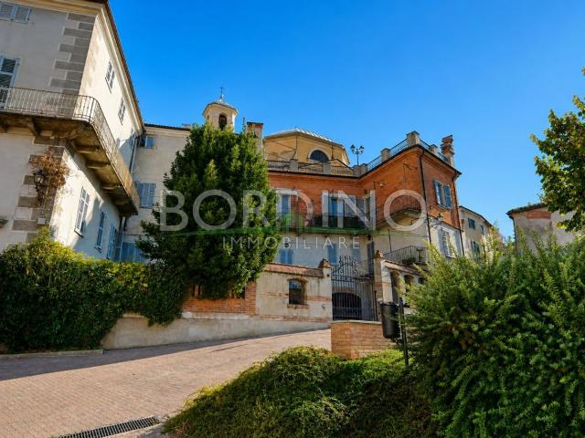 Appartamento in vendita di 273 m² in Via Re Umberto