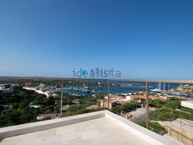 Appartamento in vendita di 276 m² in Via delle Caravelle