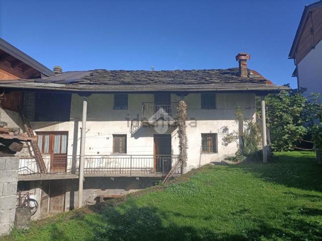 Appartamento in vendita di 276 m² in Frazione Cors