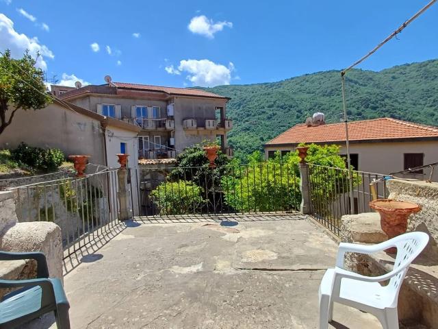 Appartamento in vendita di 277 m² in Via San Elia