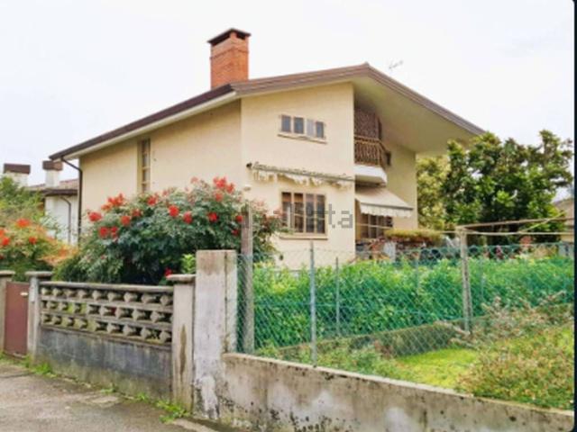 Appartamento in vendita di 277 m² in Via Tevere