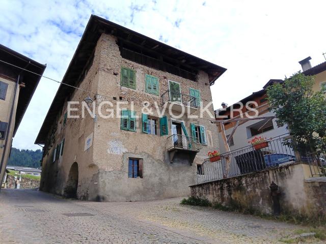 Appartamento in vendita di 277 m² in Piazza di Lanza, 25
