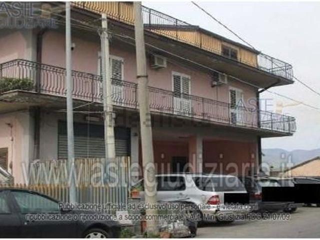 Appartamento in vendita di 279 m² in Viale Sant&apos Andrea, 71