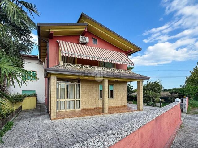 Appartamento in vendita di 280 m² in Via Brentasecca, 120