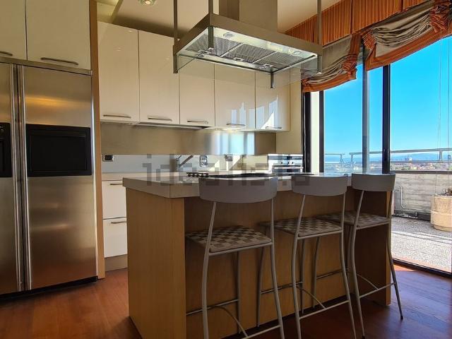 Appartamento in vendita di 280 m² in Via Brigata Reggio, 30