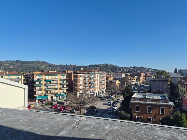 Appartamento in vendita di 280 m² in Via Goffredo Mameli