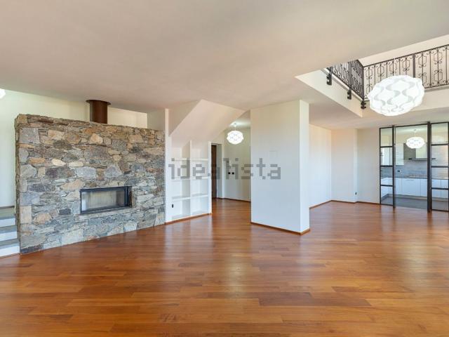 Appartamento in vendita di 280 m² in Via Grigioni, 32
