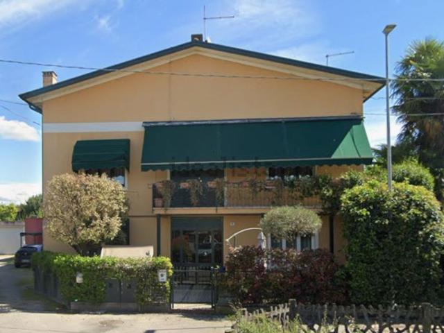 Appartamento in vendita di 280 m² in Via E. Fermi, 13
