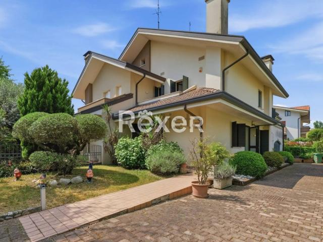 Appartamento in vendita di 280 m² in Via Monte Altore, 8