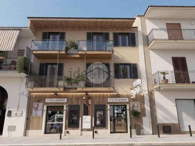 Appartamento in vendita di 280 m² in Via Martiri Atellani, 150