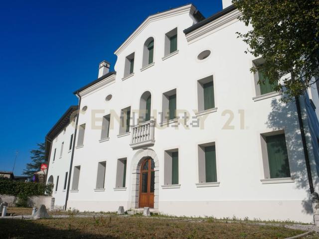 Appartamento in vendita di 280 m² in Via San Cristoforo, 4