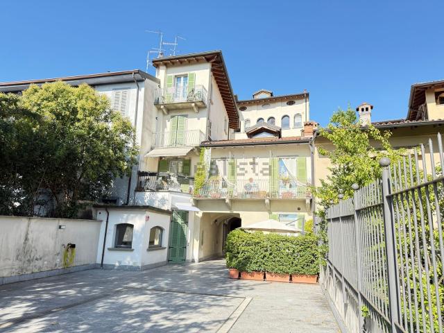 Appartamento in vendita di 280 m² in Via San Tomaso
