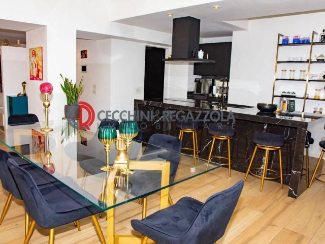 Appartamento in vendita di 280 m² in Via Santo Garovaglio, 32