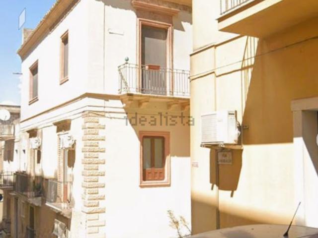 Appartamento in vendita di 280 m² in Via Garibaldi