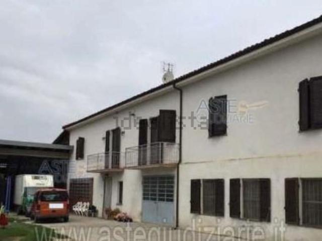 Appartamento in vendita di 280 m² in Via Valle Tanaro