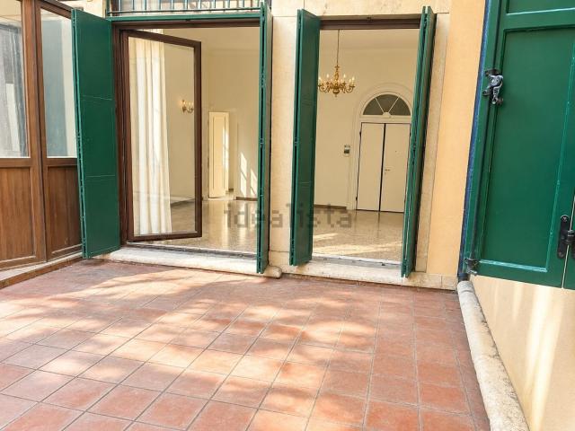 Appartamento in vendita di 280 m² in Calle del Forno, 1106