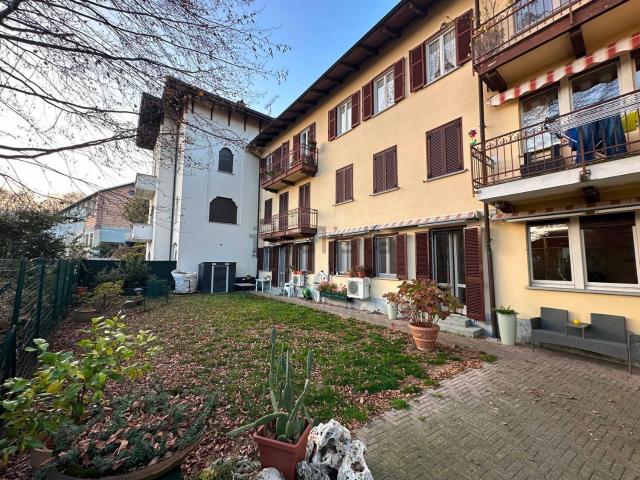 Appartamento in vendita di 280 m² in Frazione Pratrivero, 15