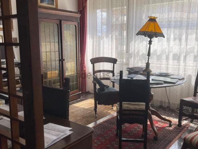 Appartamento in vendita di 280 m² in Piazza Attias