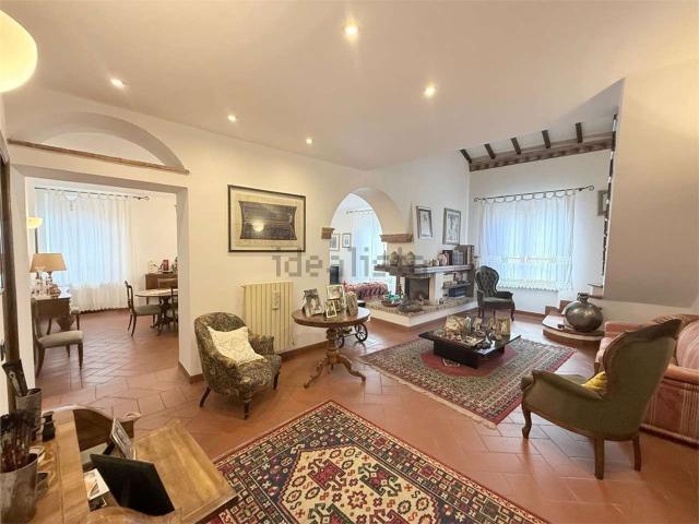 Appartamento in vendita di 280 m² in Piazza dei Cocci, 5