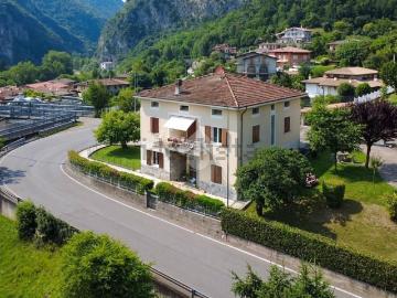 Appartamento in vendita di 282 m² in Via del Carro