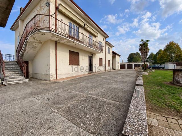 Appartamento in vendita di 282 m² in Strada dell&apos Ospedaletto, 224