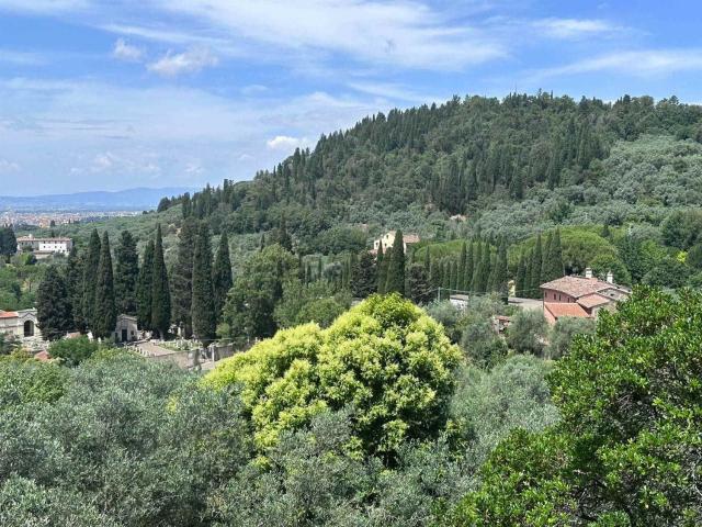 Appartamento in vendita di 283 m² in Via della Pastorella