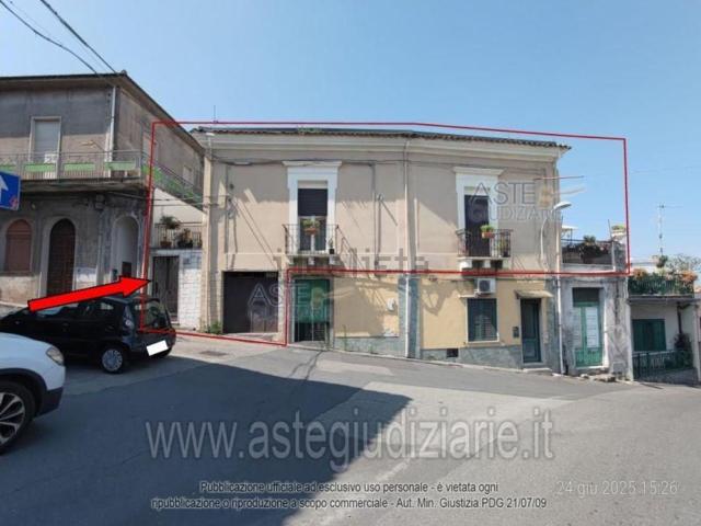 Appartamento in vendita di 283 m² in Via Etnea, 136
