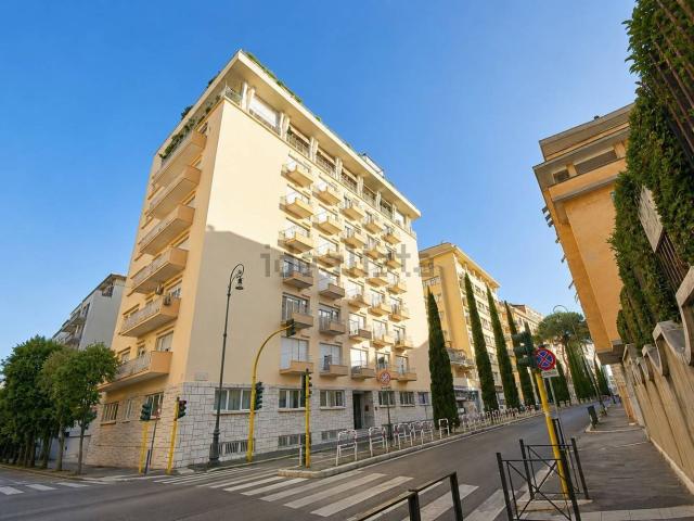 Appartamento in vendita di 284 m² in Via Salaria
