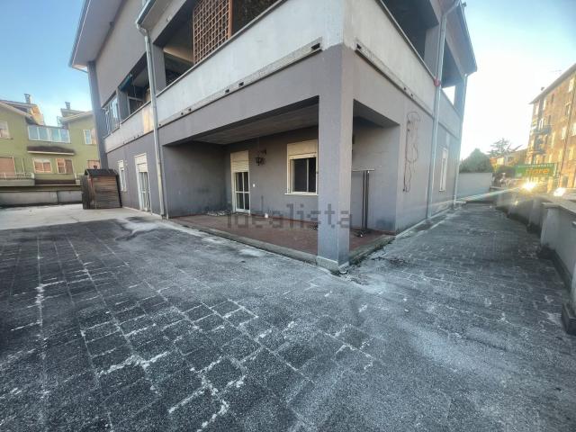 Appartamento in vendita di 285 m² in Via Augusto Ricciardi