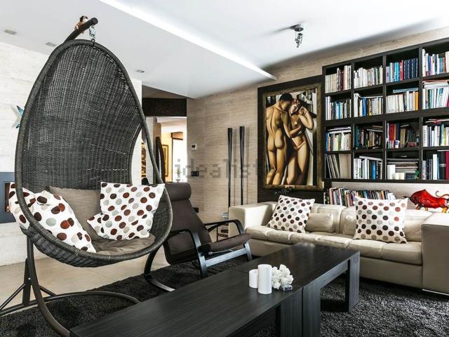 Appartamento in vendita di 285 m² in Via Giuseppe Verdi, 3
