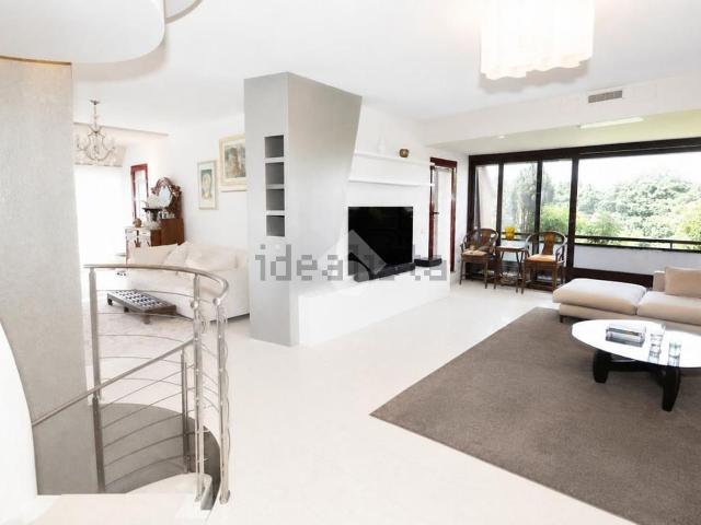 Appartamento in vendita di 285 m² in Via Guglielmo Marconi, 9