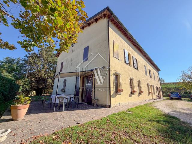 Appartamento in vendita di 285 m² in Via Sottofiume Boncellino, 17