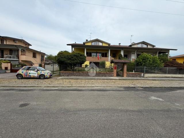 Appartamento in vendita di 285 m² in Via Vallone, 5