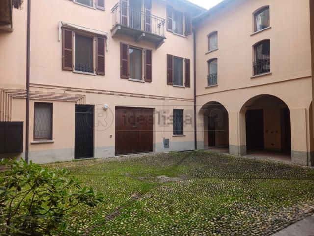 Appartamento in vendita di 286 m² in Via Ala Ponzone