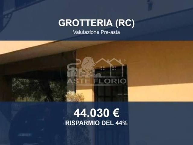 Appartamento in vendita di 286 m² in Contrada Bombaconi