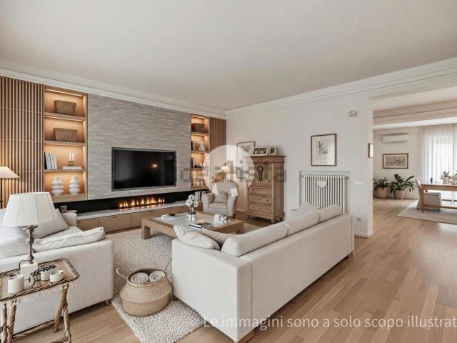 Appartamento in vendita di 287 m² in Via Emilia All&apos Angelo