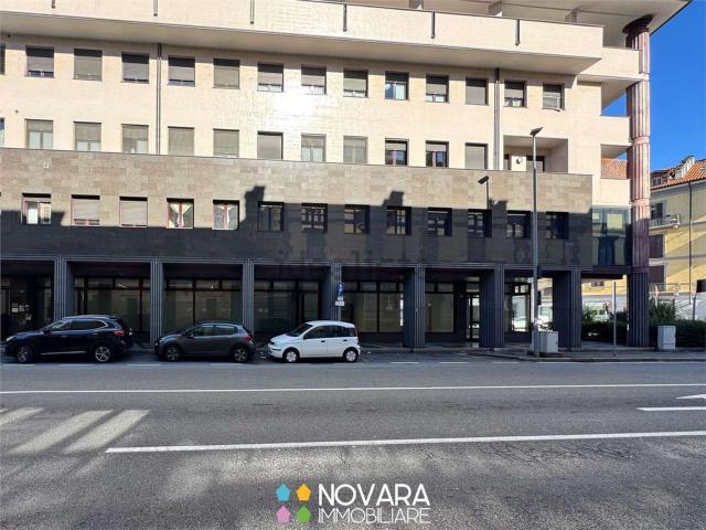 Appartamento in vendita di 288 m² in Viale Dante Alighieri, 45