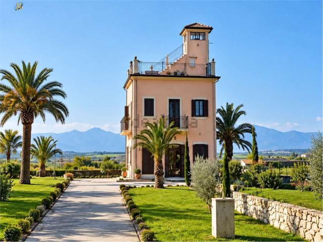 Appartamento in vendita di 288 m² in Corso Umberto I