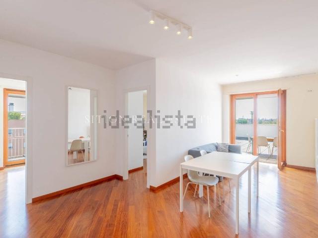 Appartamento in vendita di 289 m² in Via Carlo Perini, 22
