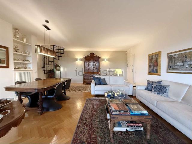 Appartamento in vendita di 290 m² in Via Cadorna, 14