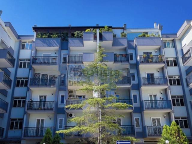 Appartamento in vendita di 290 m² in Via Antonio Gramsci