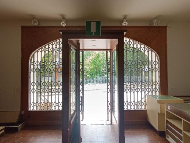 Appartamento in vendita di 290 m² in Via Giacomo Matteotti, 55