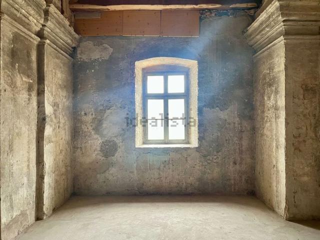 Appartamento in vendita di 290 m² in Via Giacomo Matteotti