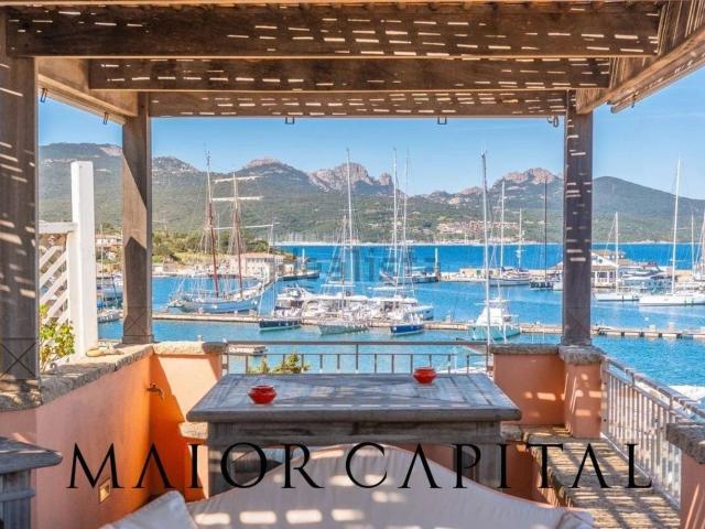 Appartamento in vendita di 290 m² in Via Sentiero della Casbah
