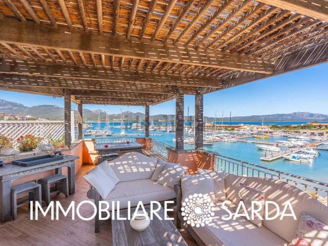 Appartamento in vendita di 290 m² in Via Sentiero della Casbah