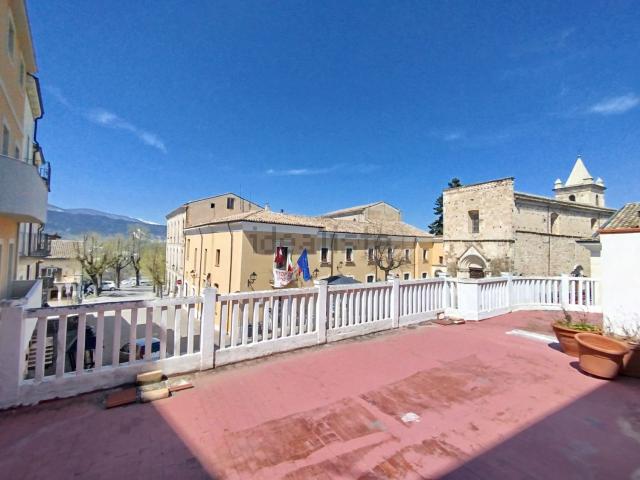 Appartamento in vendita di 290 m² in Via Tripio, 130