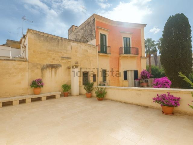 Appartamento in vendita di 290 m² in Vico dei Fieschi, 2