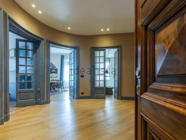 Appartamento in vendita di 290 m² in Corso Aurelio Saffi, 11