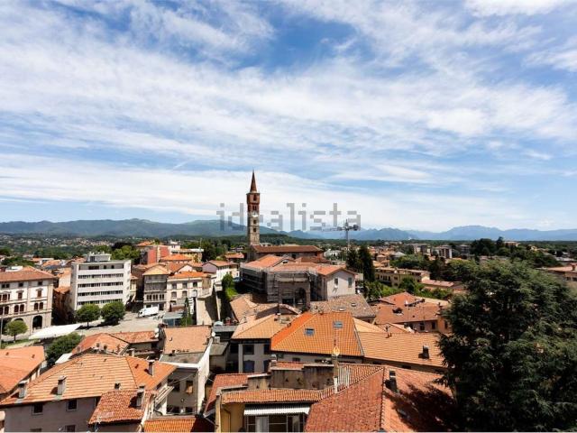 Appartamento in vendita di 290 m² in Piazza Boldorini, 1